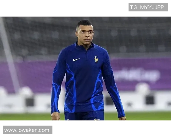 法国足球明星身高不高却技艺超群的传奇故事